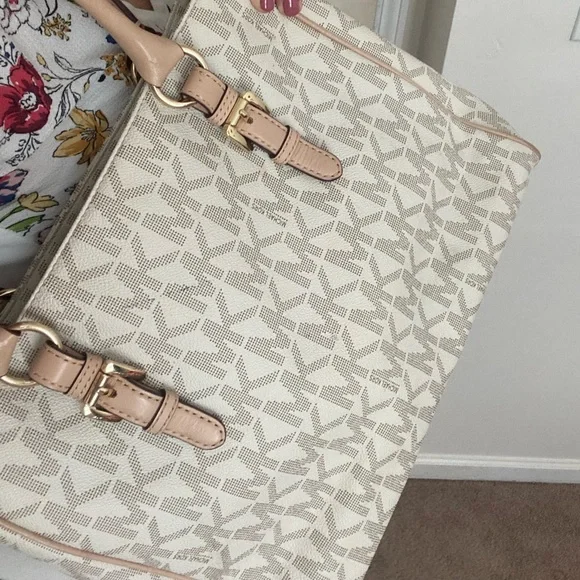 Michael Kors jet set purse - Picture 2 of 10